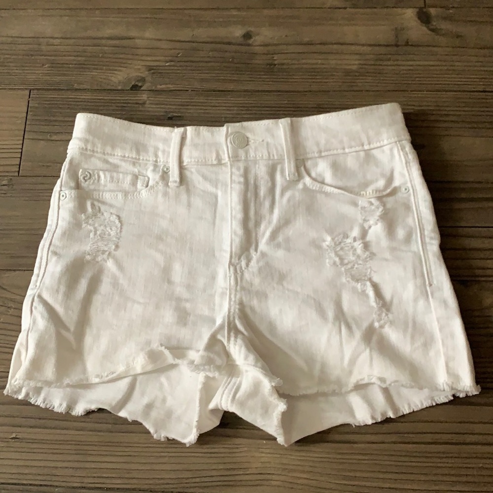 RARELY WORN TRUE WHITE SHORTS